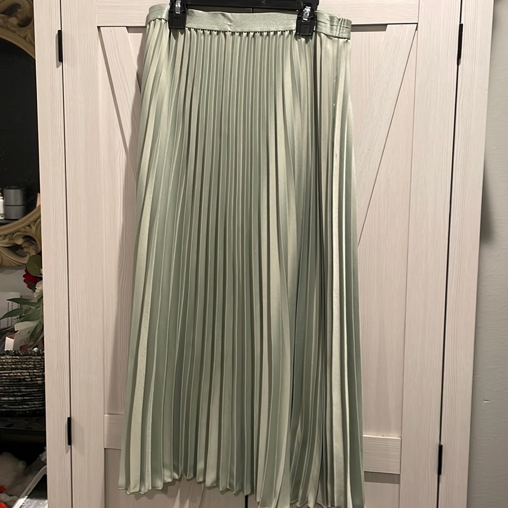Sage Mint Accordion H&M Skirt US 12